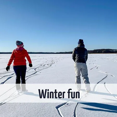 Mit Sauna Und Kamin - 200 Meter Zum - Wiesengefluester Röbel