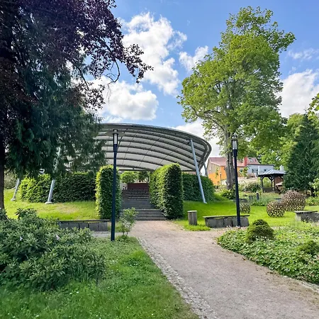 Mit Sauna Und Kamin - 200 Meter Zum - Wiesengefluester * Röbel