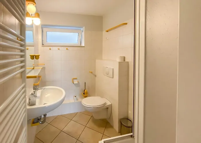 Mit Sauna Und Kamin - 200 Meter Zum - Wiesengefluester * Röbel